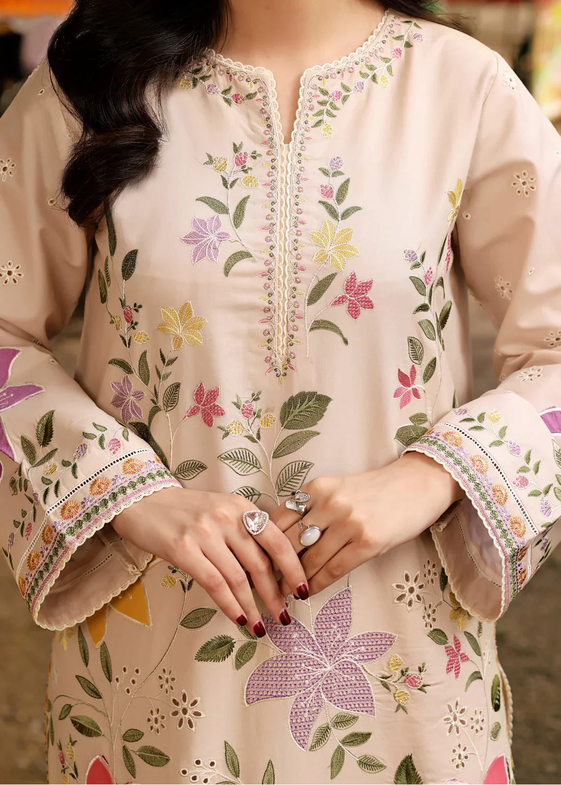 Grace S1503 - Embroidered 3pc CHIKANKARI Lawn Dress With Printed Lawn Dupatta.