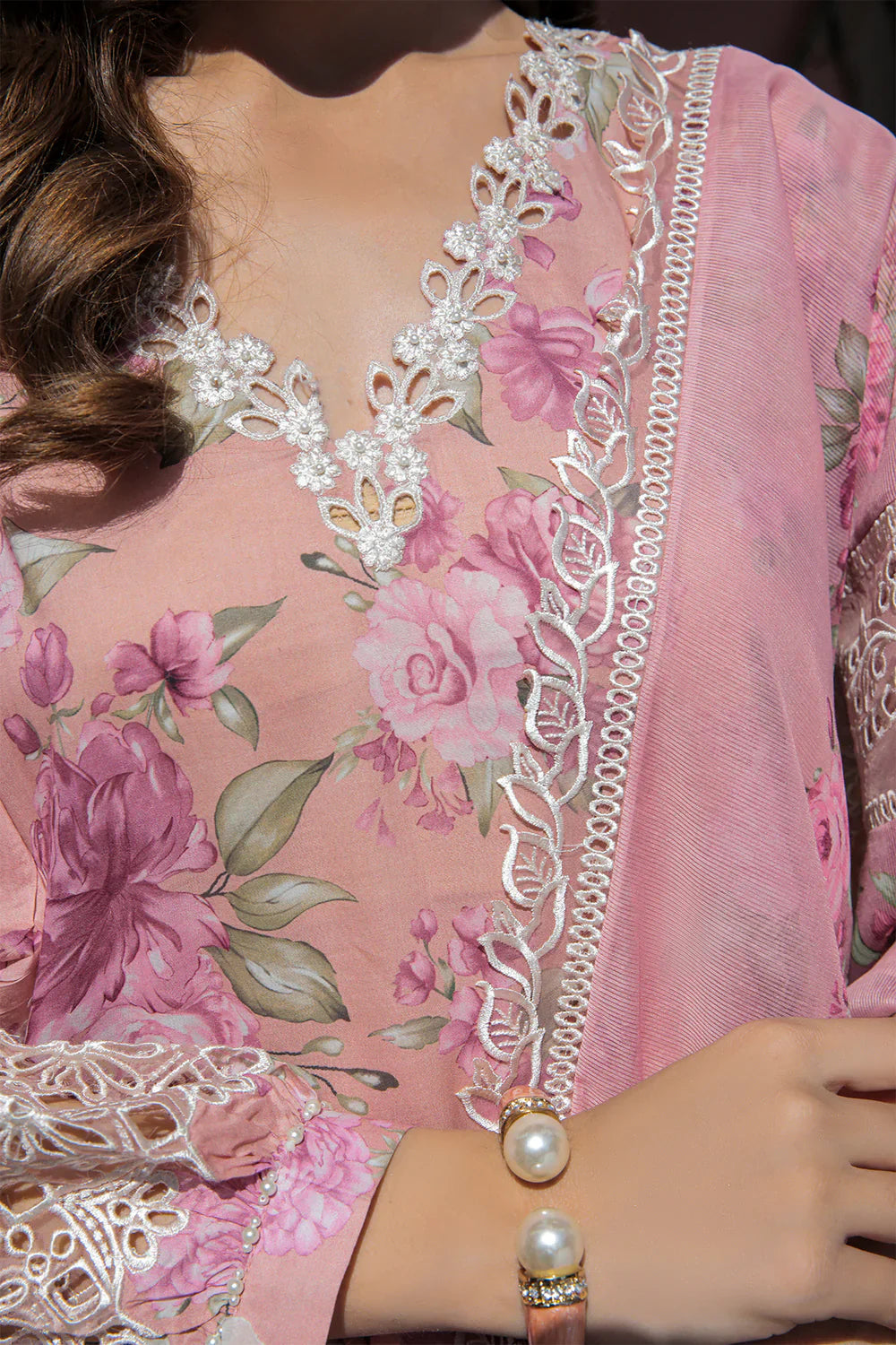 Grace S1098-Printed & Embroidered 3pc Lawn dress with Embroidered Net Dupatta.