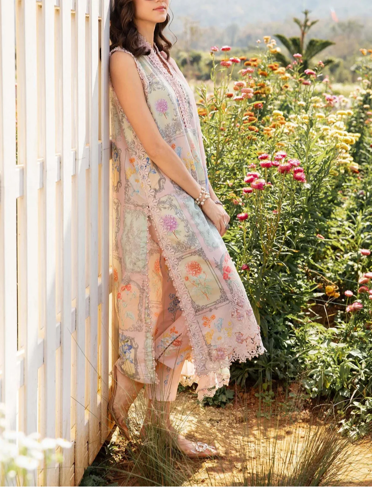 Grace S1097-Printed & Embroidered 3pc Lawn dress with Printed Chiffon Dupatta.