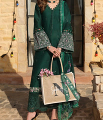 Grace S1230-Embroidered 3pc CHIKANKARI Lawn Dress With Printed Munar Dupatta.