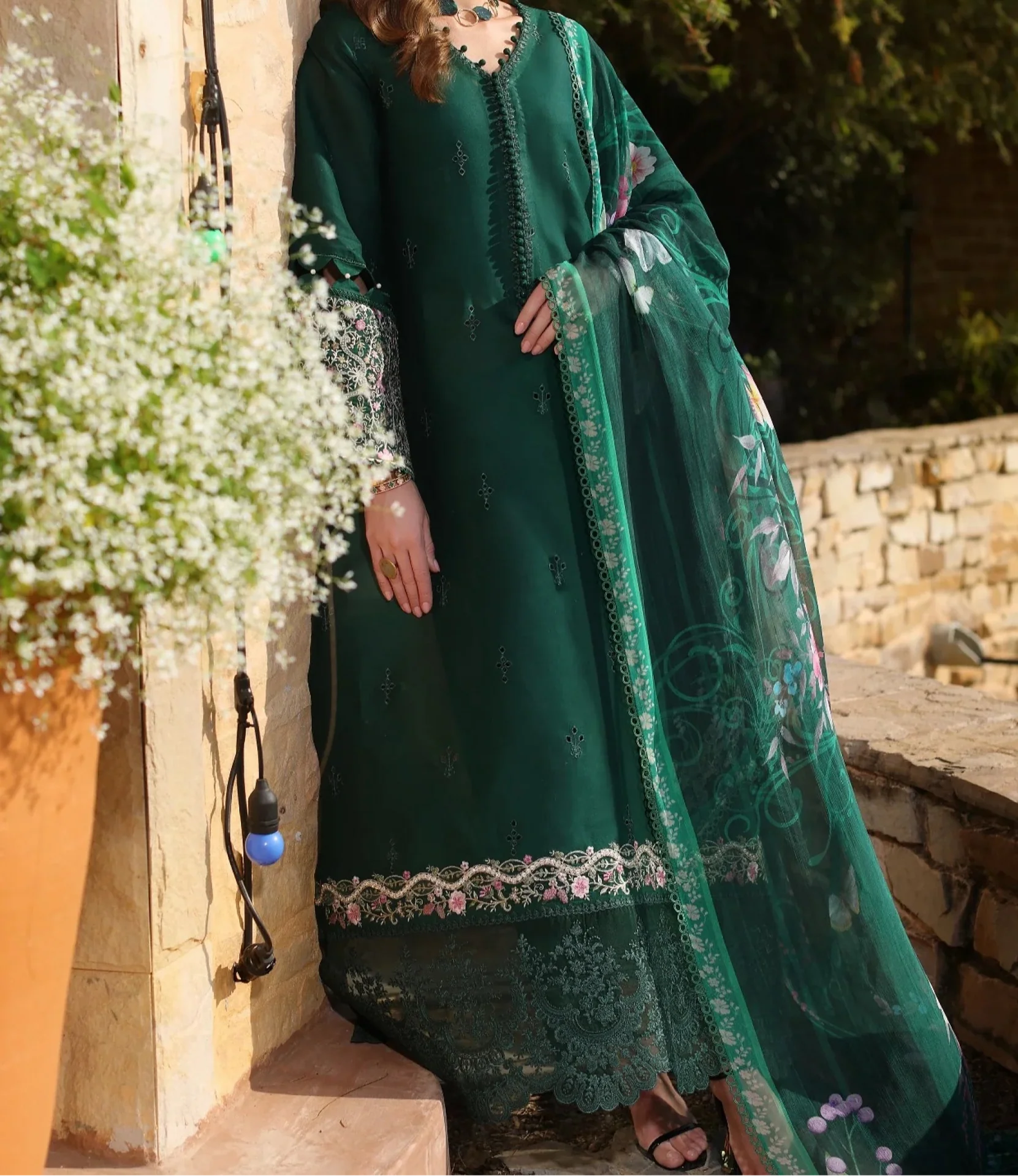 Grace S1230-Embroidered 3pc CHIKANKARI Lawn Dress With Printed Munar Dupatta.