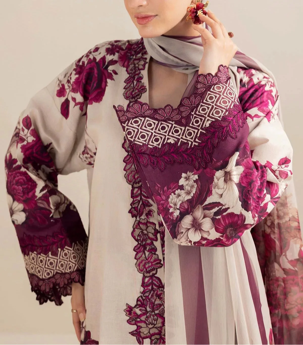 Grace S1103-Digital Printed 3pc Lawn Dress with Digital Printed Silk Dupatta.