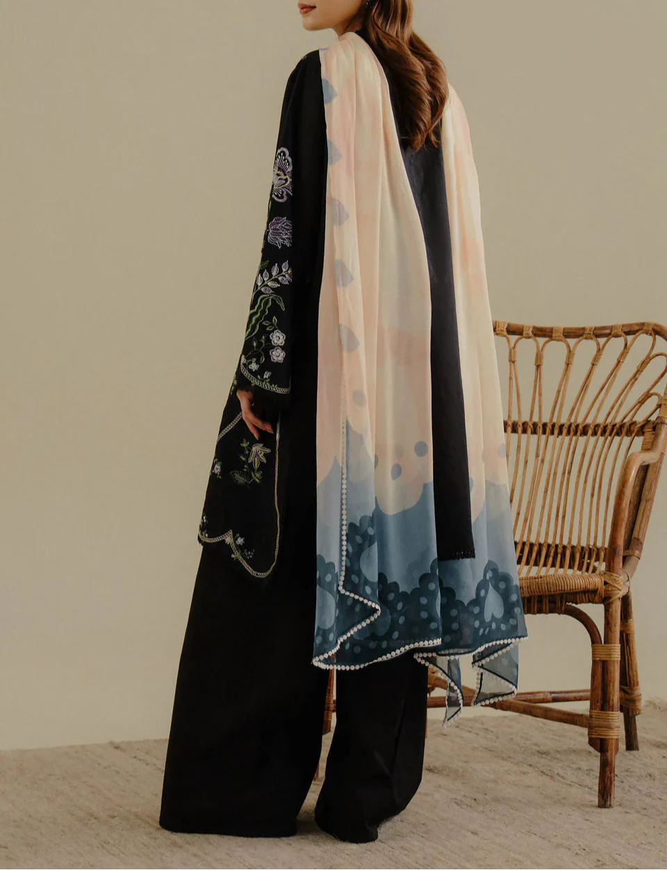 Grace S1257-Embroidered 3pc lawn dress with Printed Munar Dupatta.