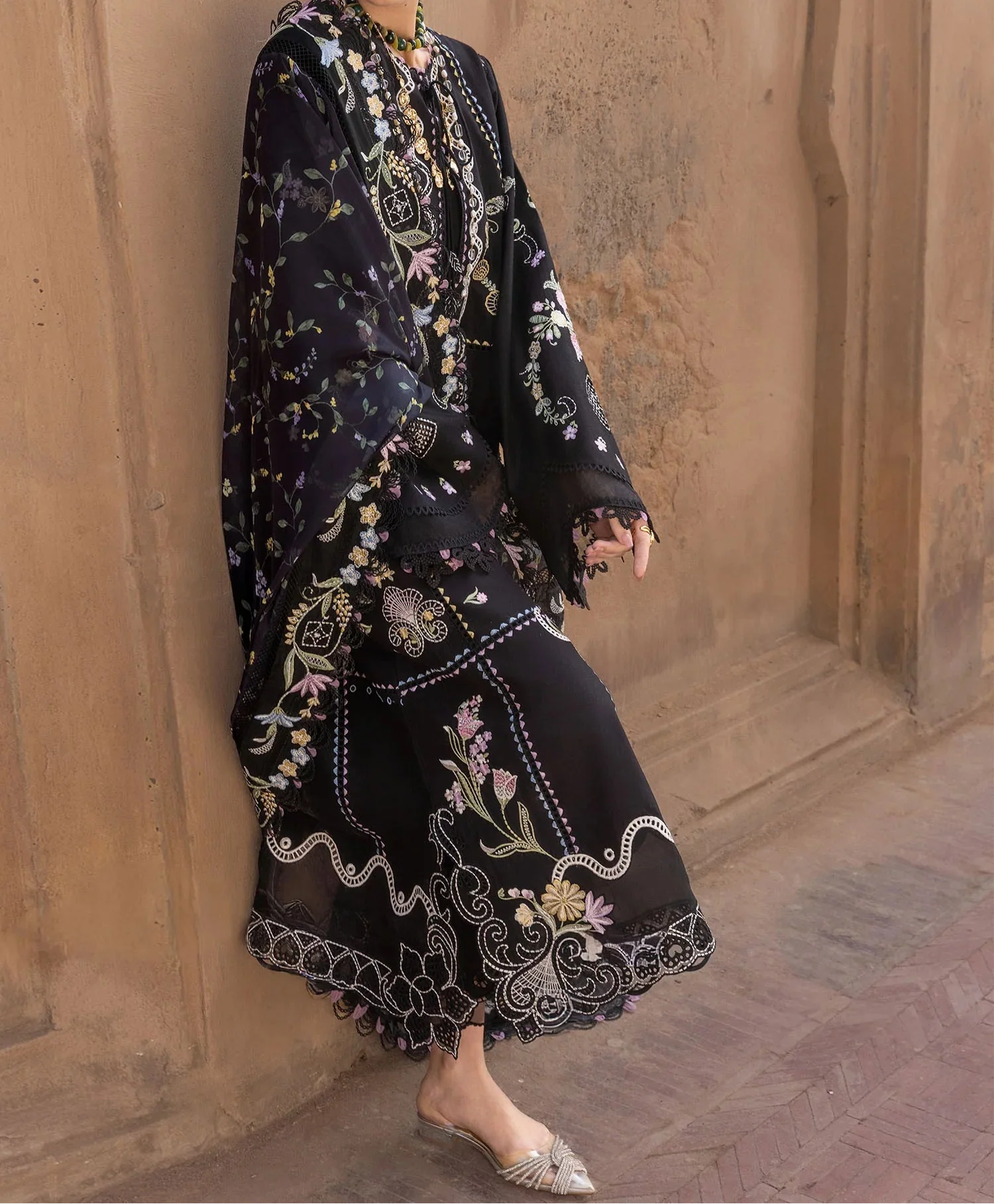 Grace S1458 - Embroidered 3pc CHIKANKARI Lawn Dress With Printed Lawn Dupatta.