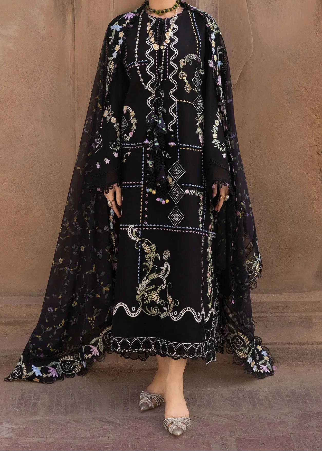 Grace S1458 - Embroidered 3pc CHIKANKARI Lawn Dress With Printed Lawn Dupatta.