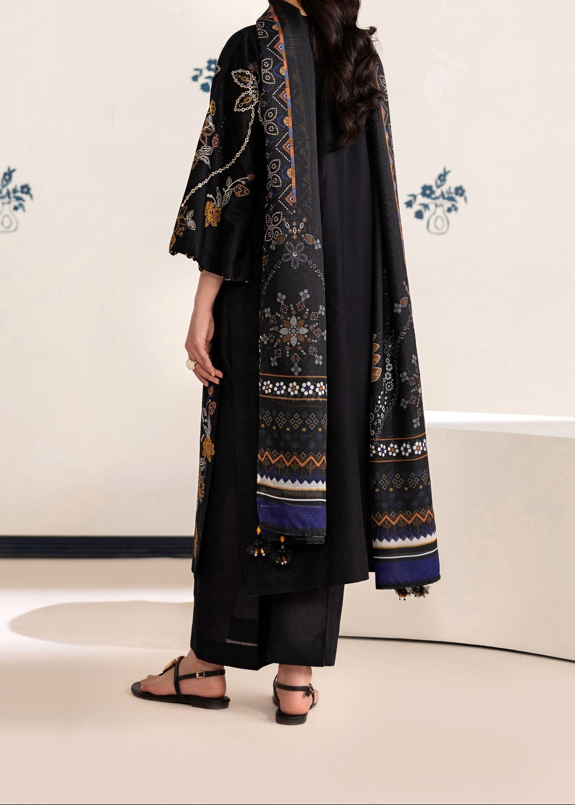 Grace S1494-Embroidered 3pc Lawn Dress With Printed Lawn Dupatta.