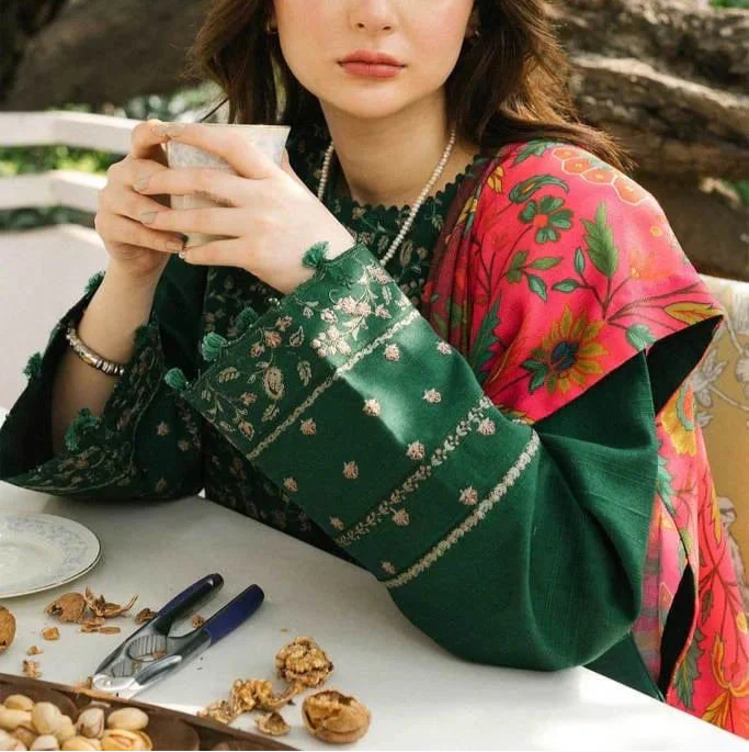 Grace S1154-Embroidered 3pc Lawn Dress With Printed Munar Dupatta.