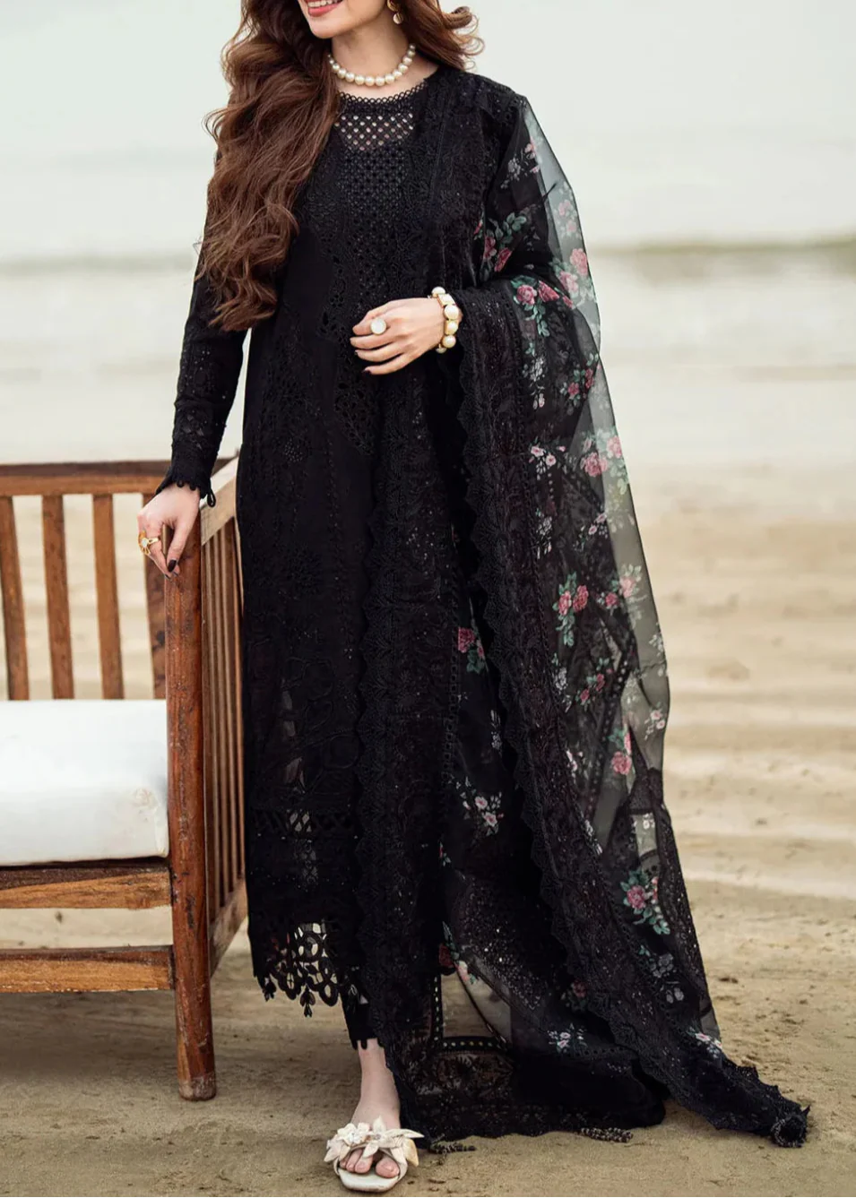 Grace S1237-Embroidered 3pc CHIKANKARI Lawn Dress With Printed Munar Dupatta.