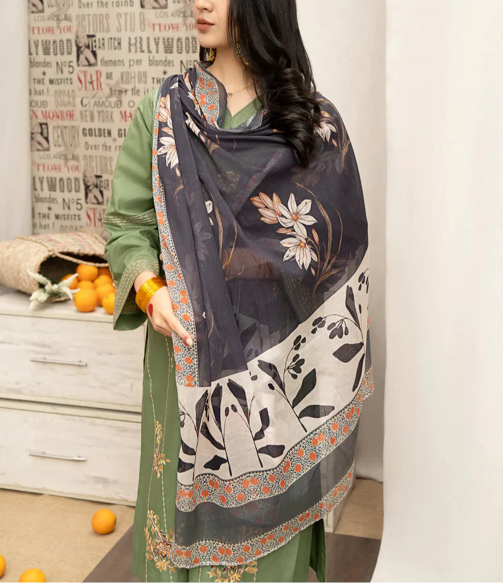 Grace S840-Embroidered 3PC Lawn with Printed Munar Dupatta.
