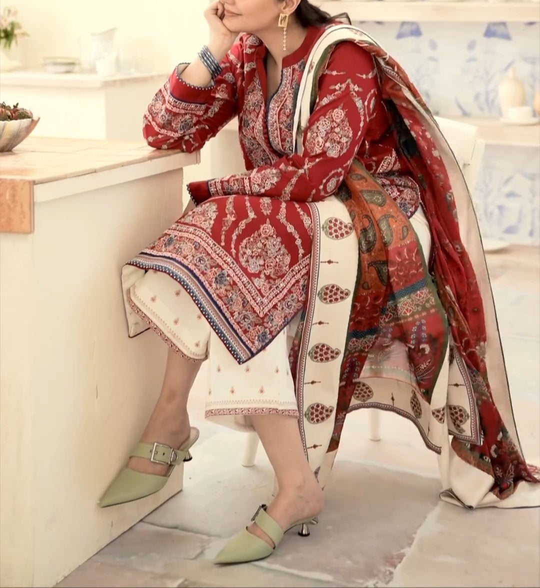Grace S1132-Embroidered 3pc Lawn Dress With Printed Munar Dupatta.