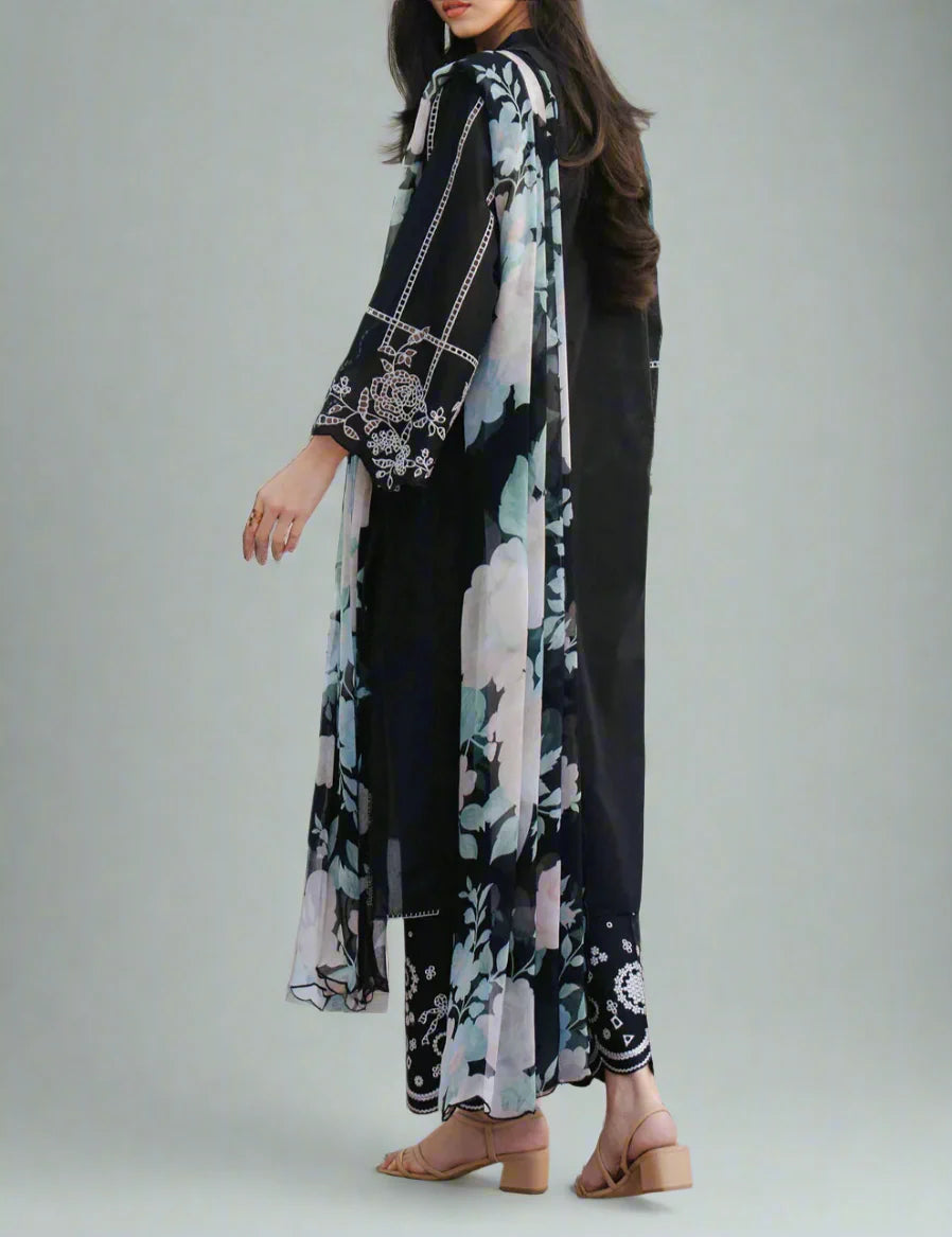 Grace S1263-Embroidered 3pc Lawn Dress With Printed Munar Dupatta.