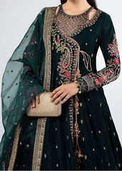 Grace W913-Embroidered 3pc Velvet Dress Dress With Embroidered Organza Dupatta.