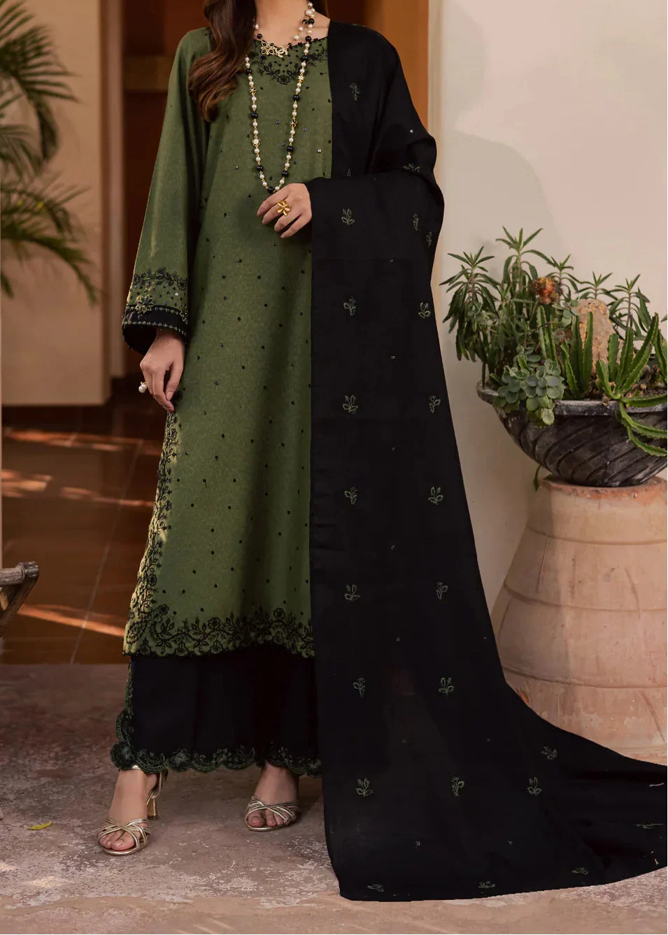 Grace Z-(S1393) - Stitched Embroidered 3pc Lawn Dress With Embroidered Chiffon Dupatta.