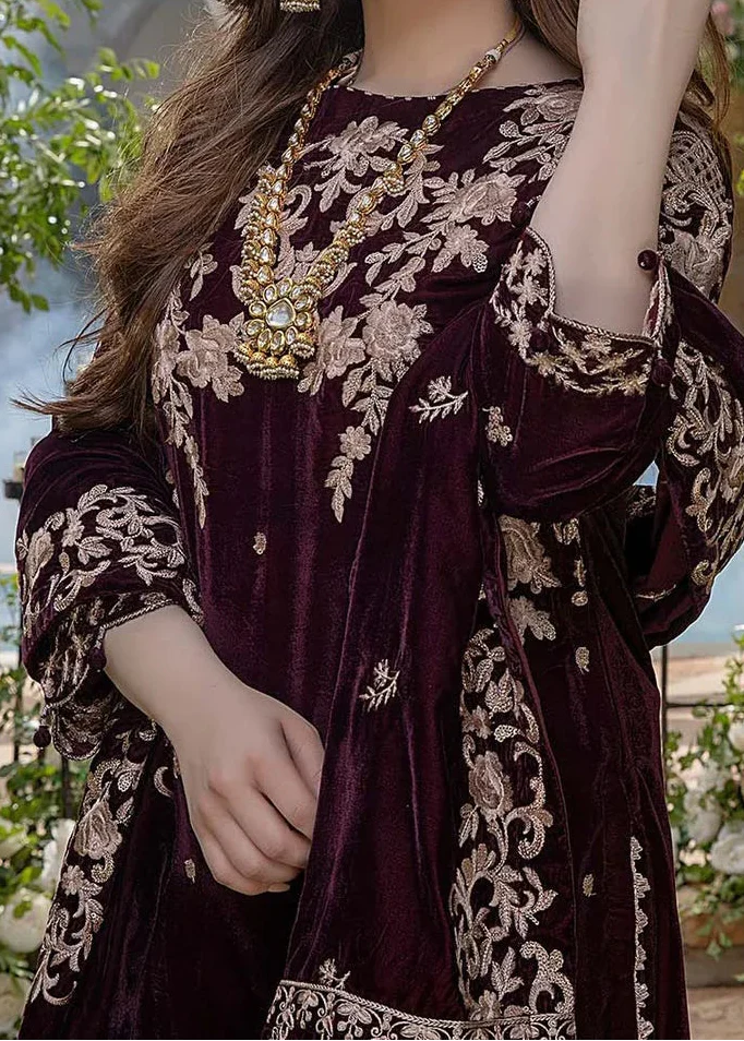 Grace W939-Embroidered 3pc Velvet Dress Dress With Embroidered Velvet Shawl.