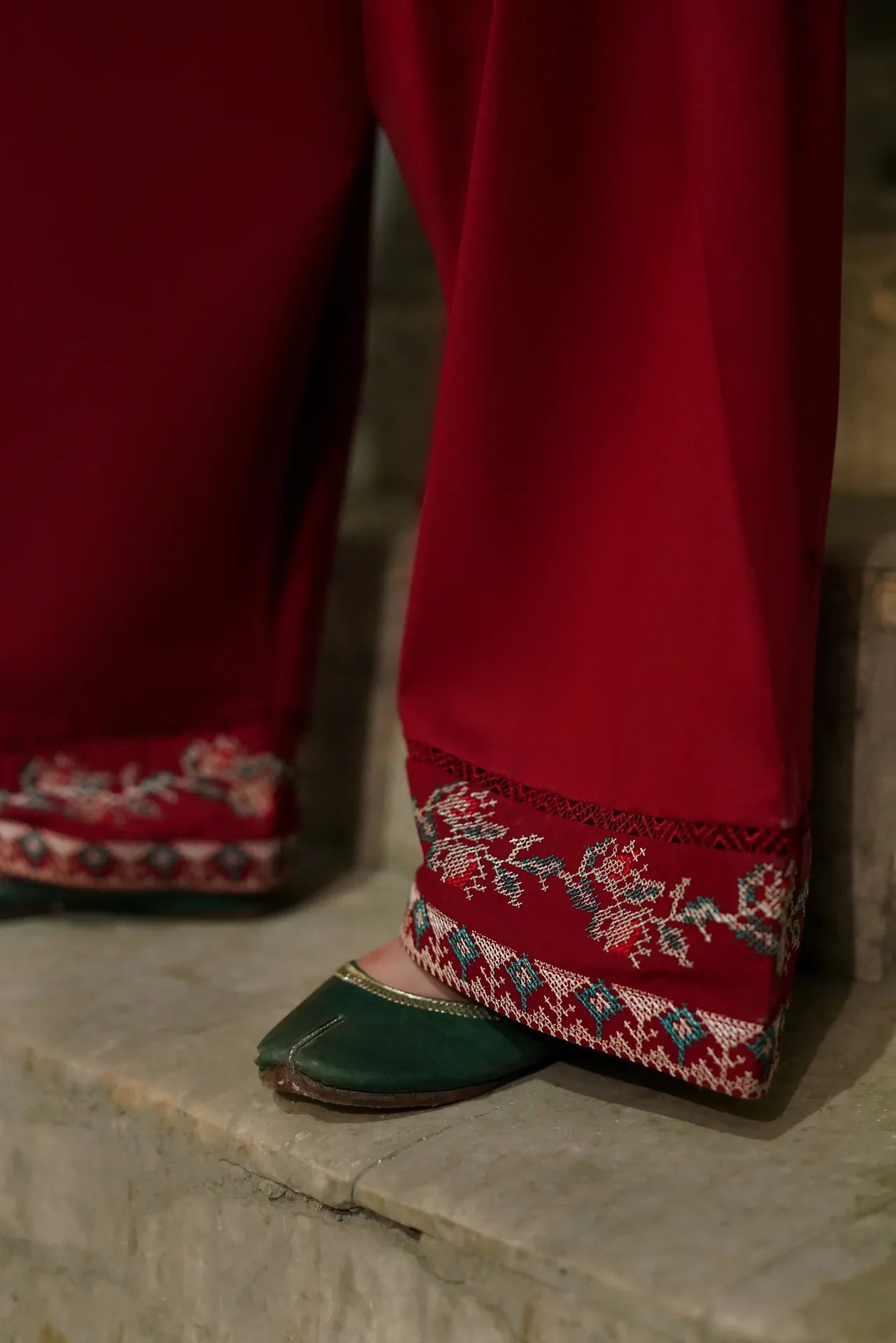 Grace S1184-Embroidered 2pc Lawn Dress