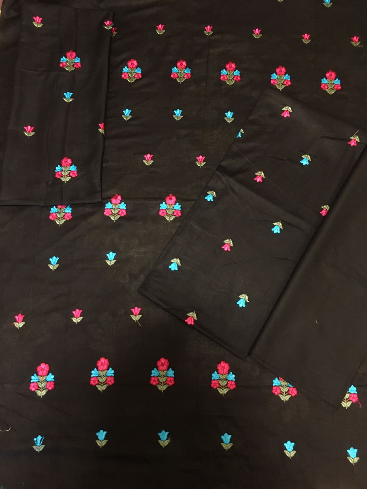 Grace S502-Embroidered 2pc lawn dress