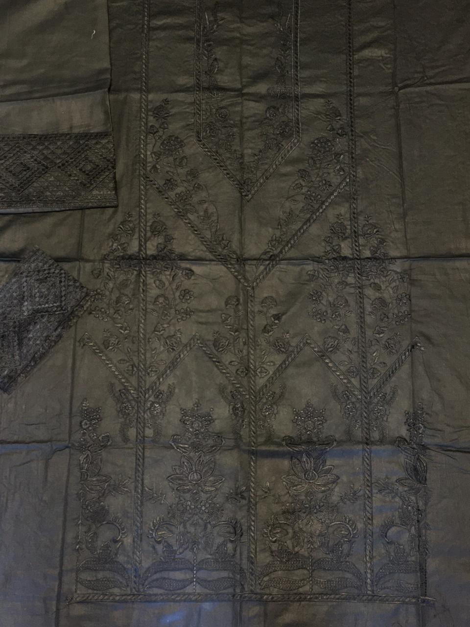 Grace S536-Embroidered 2pc lawn dress.