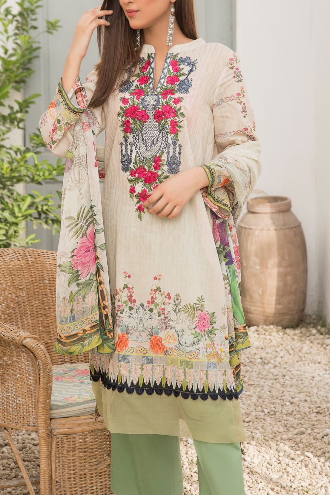 Grace S1093-Embroidered 3pc Lawn dress with Printed Chiffon Dupatta.