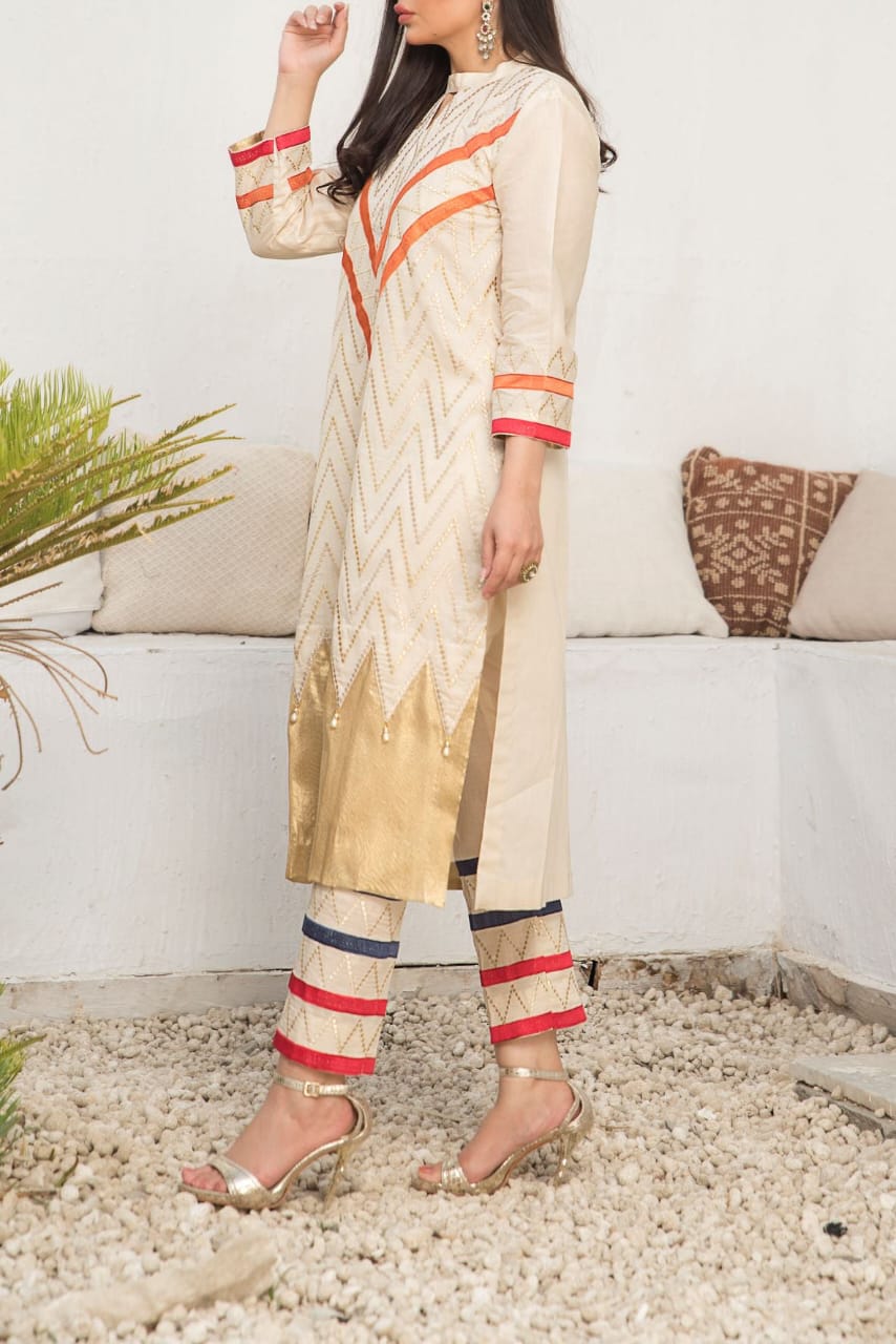 Grace S1085-Embroidered 2pc Lawn Dress.