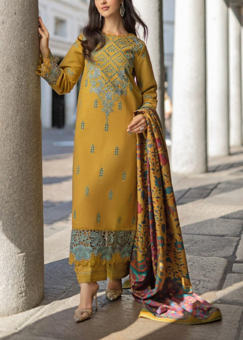 Grace S1122-Embroidered 3pc CHIKANKARI Lawn dress with Printed Munar Dupatta.