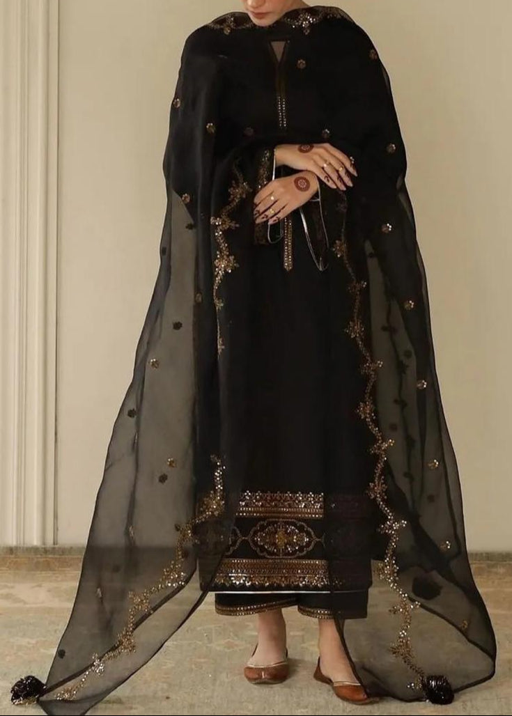 Grace S1179-Embroidered 3pc Sequence Lawn Dress With Embroidered Sequence Organza Dupatta.