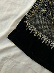 Sarinnah Premium D85-Embroided Fine quality Velvet shawl.