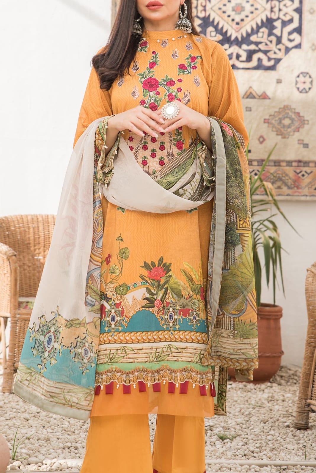 Grace S1090-Embroidered 3pc Lawn dress with Printed Chiffon Dupatta.