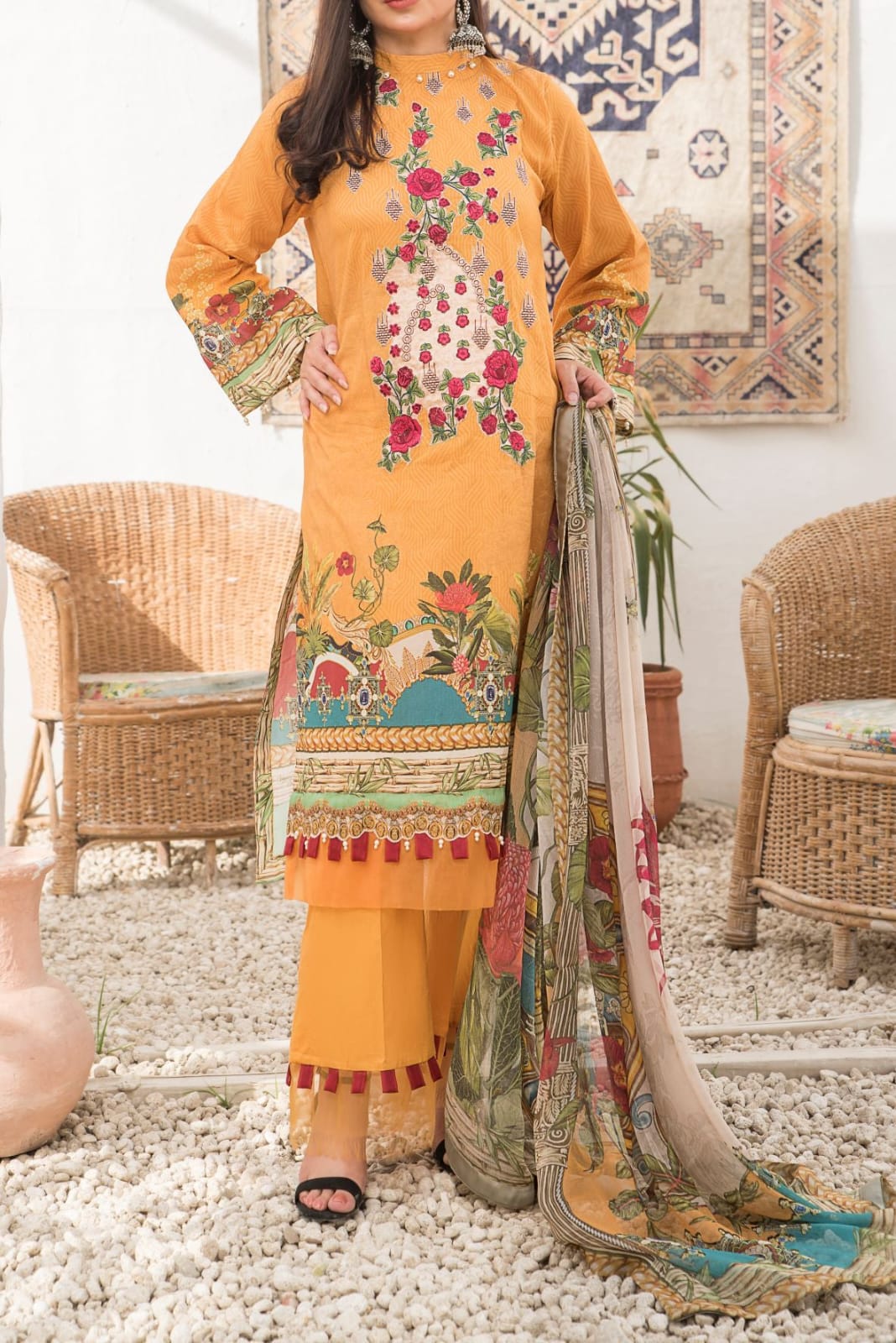 Grace S1090-Embroidered 3pc Lawn dress with Printed Chiffon Dupatta.