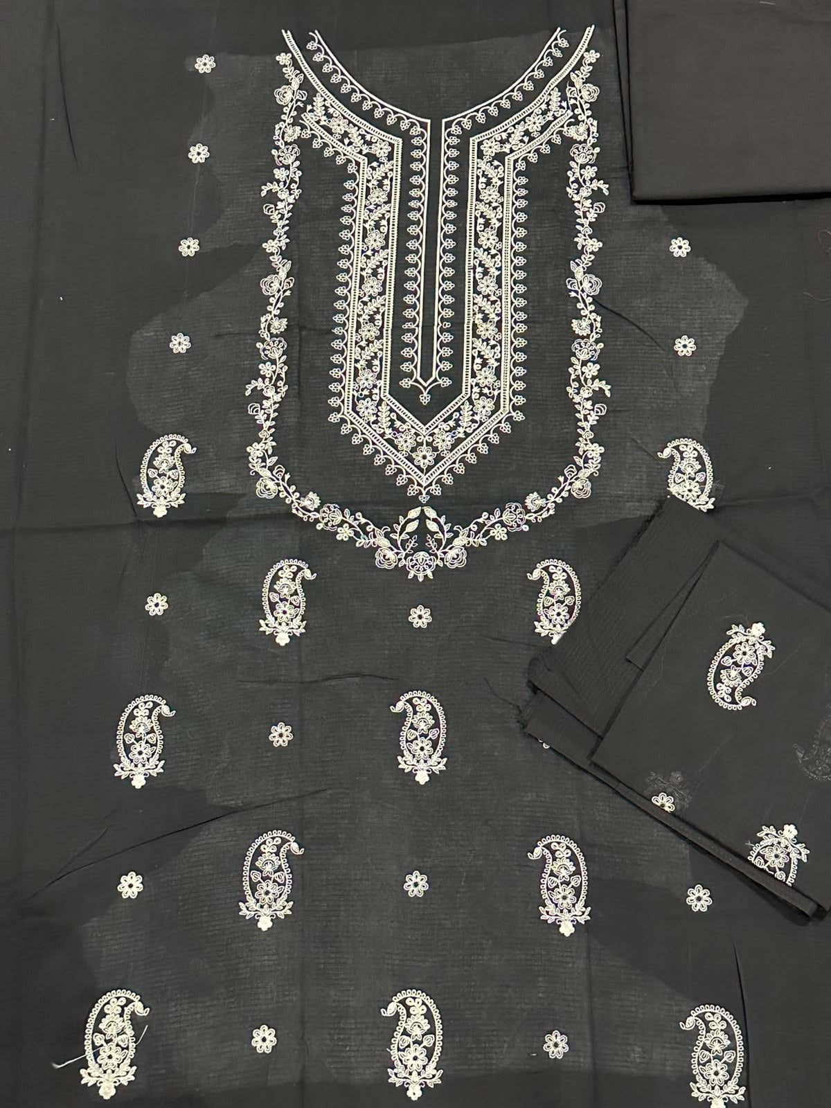 Grace S1452- Embroidered 2pc Lawn Dress.
