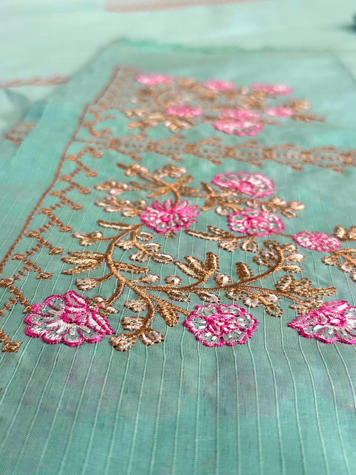 Grace S1325-Embroidered 3pc Lawn Dress With Printed voile Dupatta.