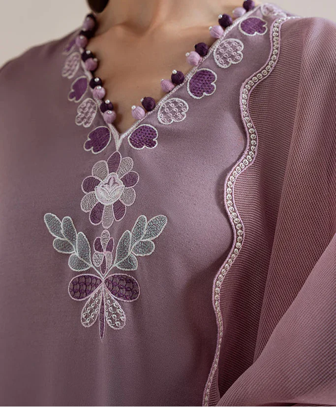 Grace S1505-Embroidered 3pc Lawn Dress With Embroidered Khadi Net Dupatta.