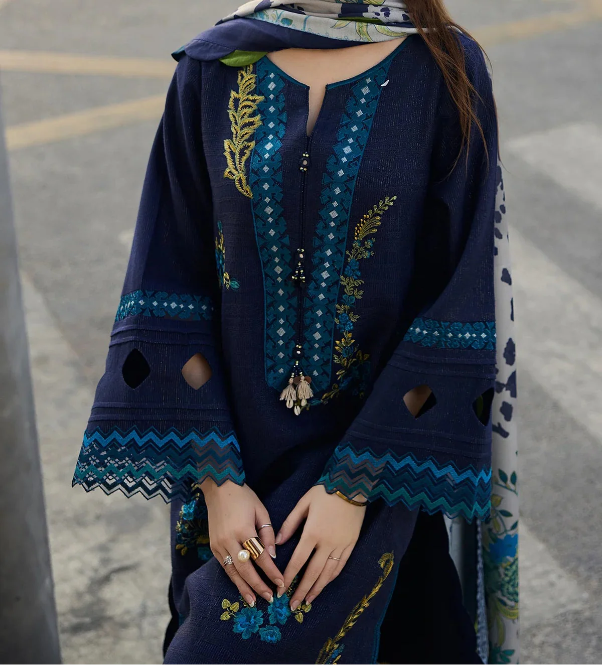 Grace S1446-Embroidered 3pc Lawn Dress With Printed Lawn Dupatta.